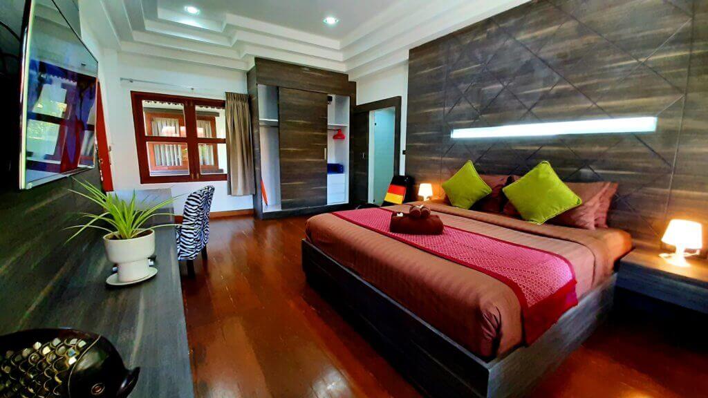 Gayonly-reisen-Asien-Alpha-Gay-Resort-Koh-Samui-Thailand-zimmer-innenansicht