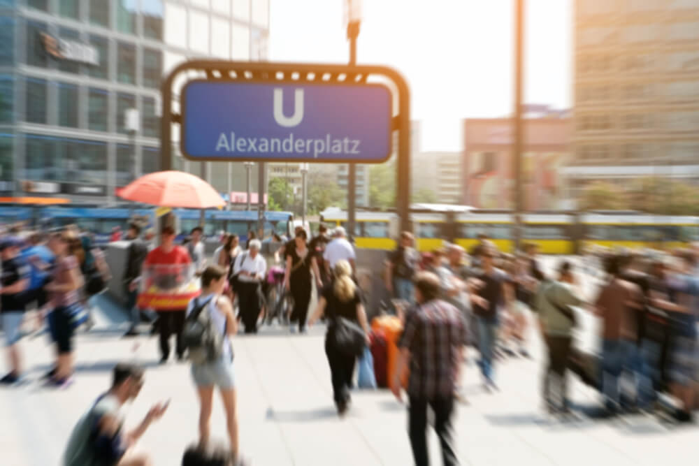 gay-berlin-schwul-hauptstadt-gayguide-alexanderplatz-wochenende