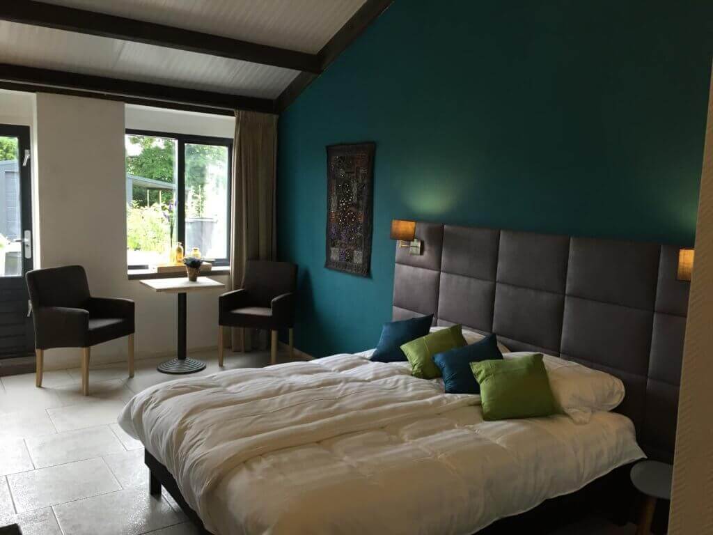 Niederlande-gay-hotel-europa-buchen-Dunez-Men-Resort-Gay-only-hotel-zimmer-niederlande