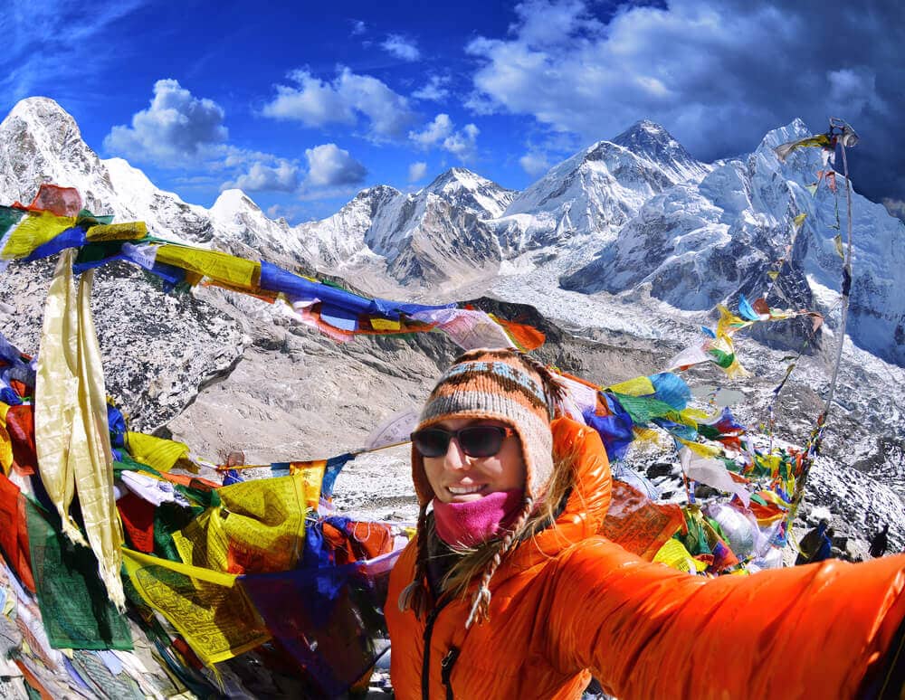 frauen-reise-nepal-lesbisch-reisen-wandern-hiking-three-sisters-holy-himalaya