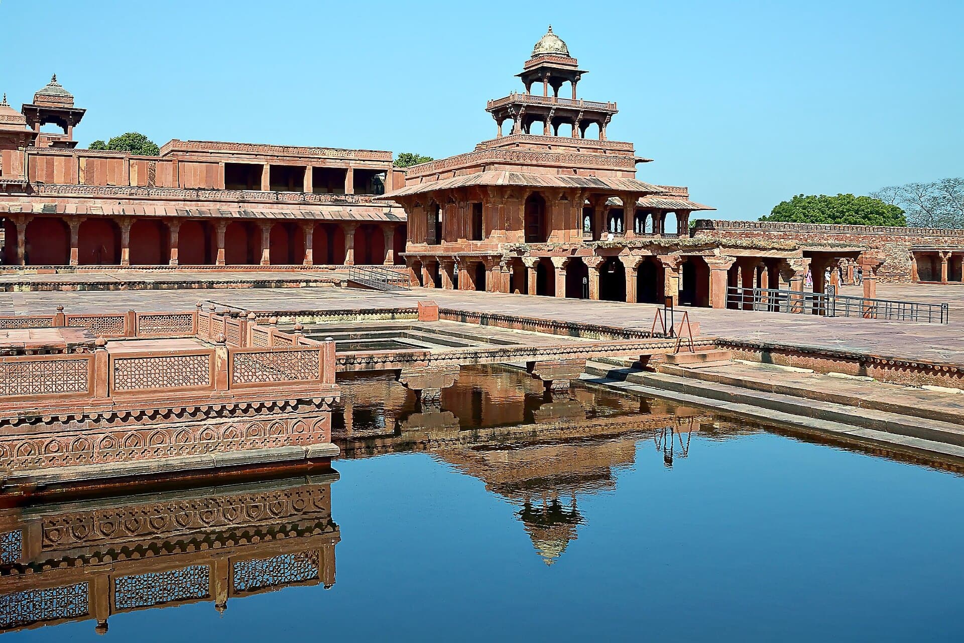 indien-reise-gay-maenner-rundreise-geplant-unterwegs-fatepur-fatehpur-sikri-fort