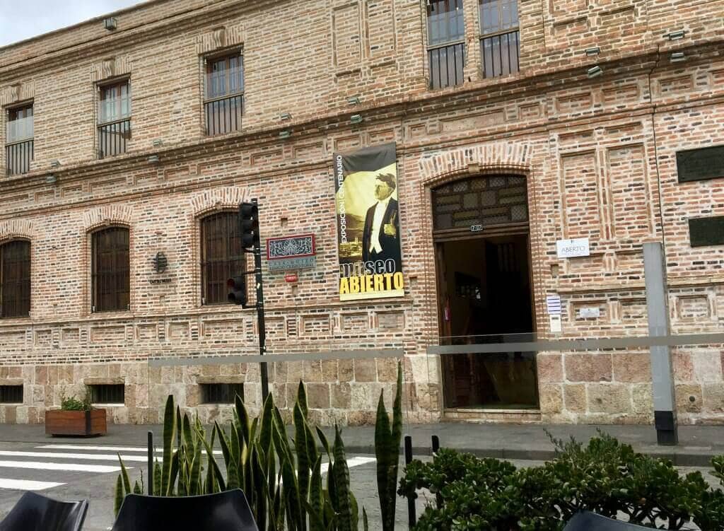 equador-andentrip-museum-gay-reise-schwul-lesbisch-ecuador-cuenca