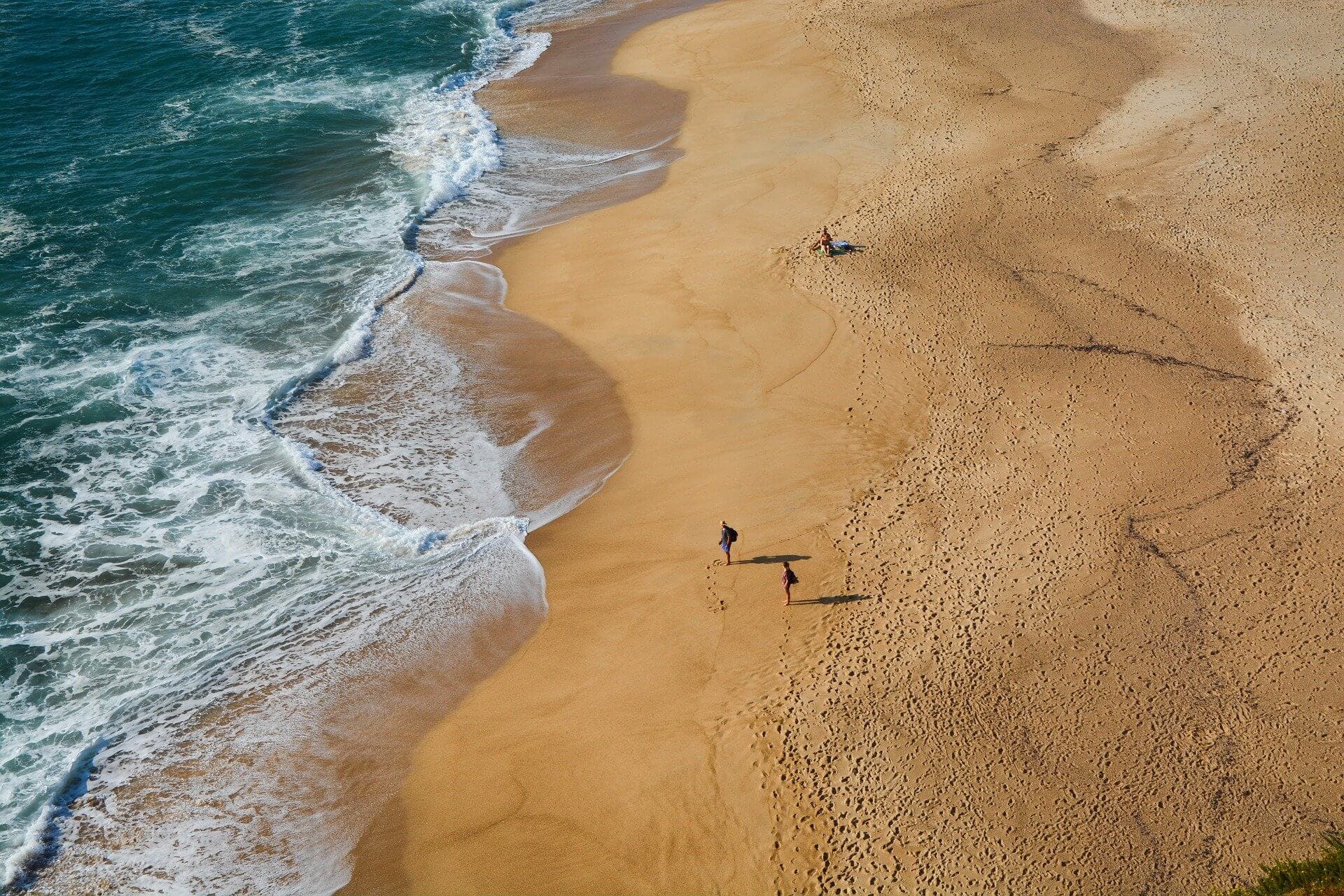 lissabon-gay-urlaub-europa-portugal-gay-beach