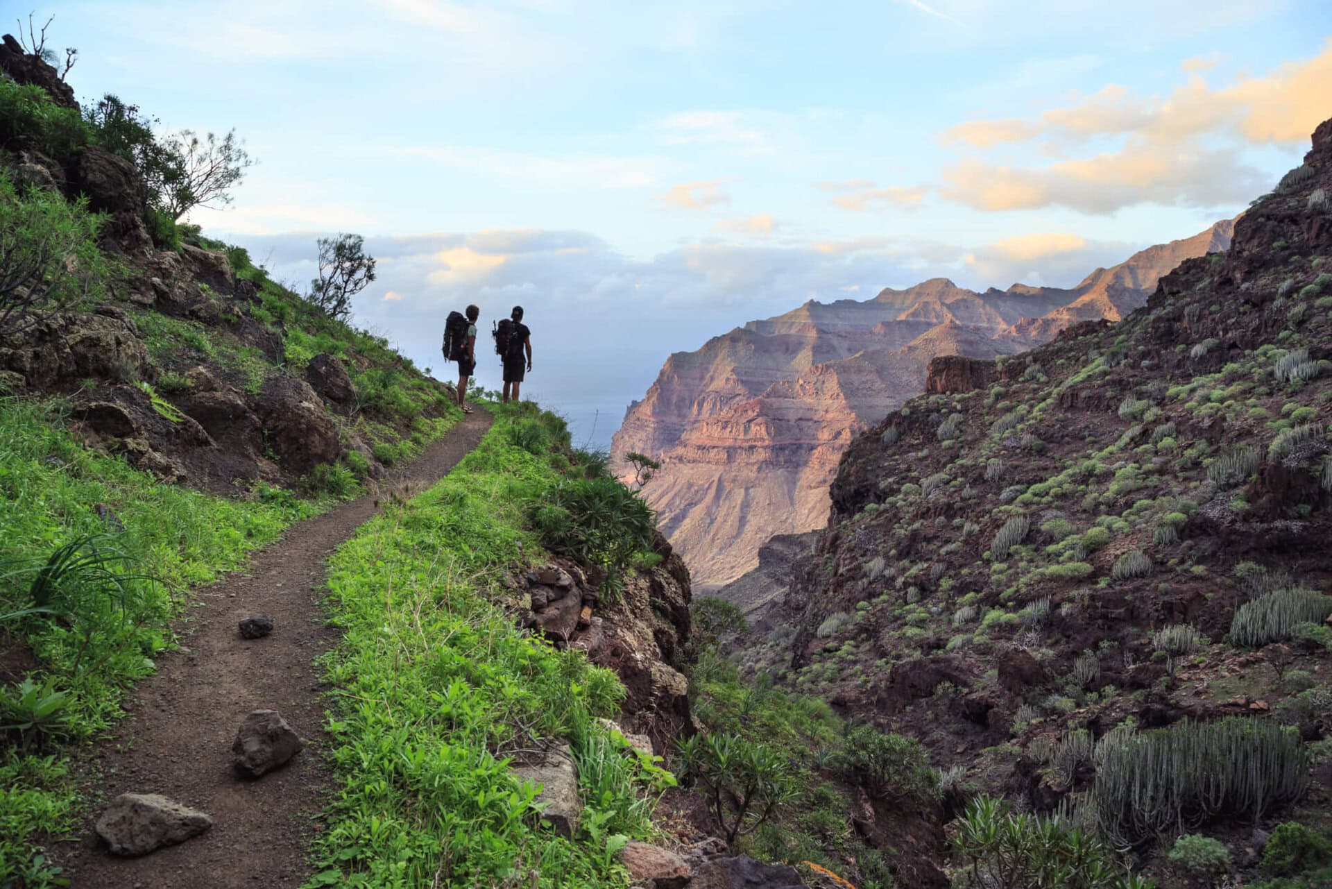 lgbtqi+-trekking-gay-prides-maspalomas-gran-canaria-roadtrip-berge-canyon-mietwagen