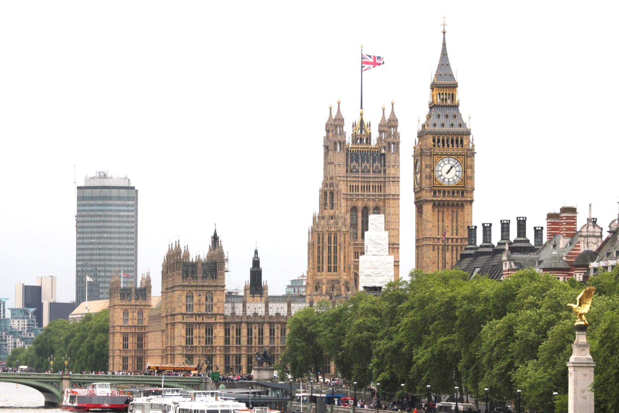 skyline-big-ben-themse-gay-pride-london-england