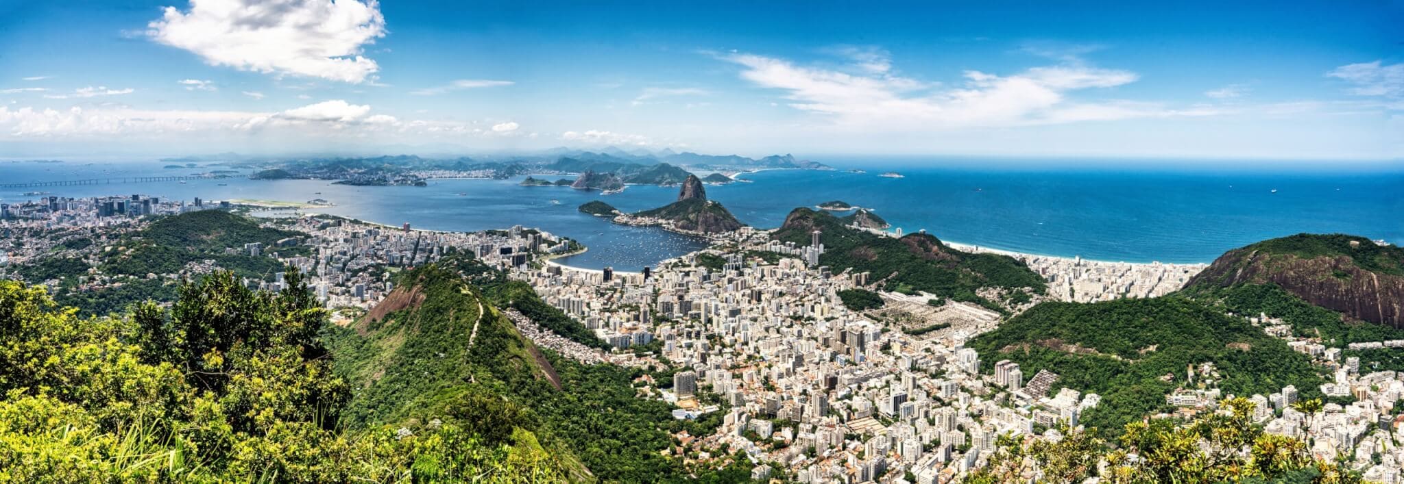 rio-de-janeiro-beach-urlaub-brasilien-copacabana-skyline-lgbtqi+-nice-view-gay-pride