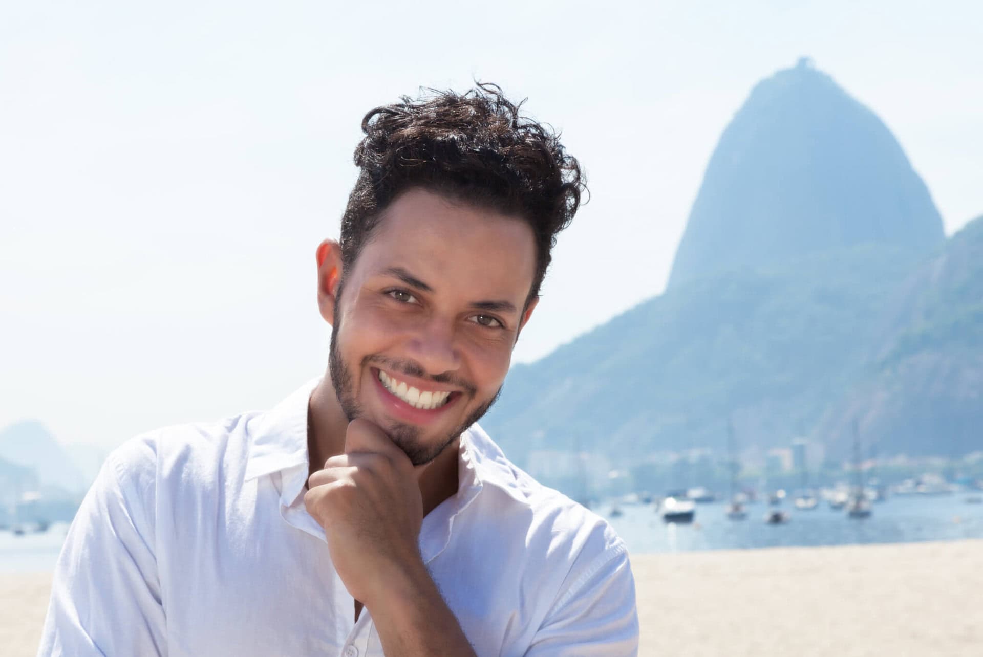 rio-de-janeiro-boy-beach-urlaub-brasilien-copacabana-lgbtqi+-happy-gay-pride