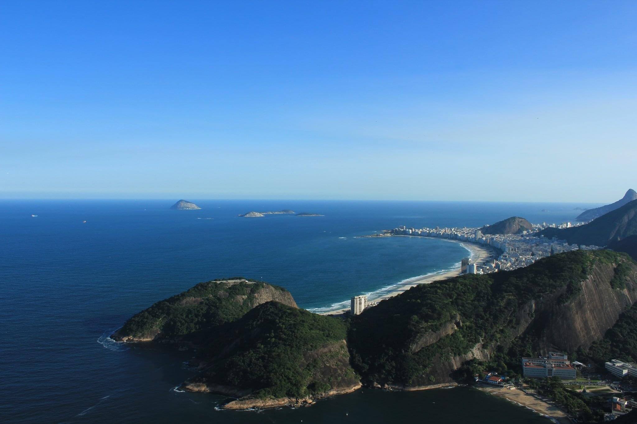 lgbtqi+-urlaub-brasilien-gay-pride-rio-de-janeiro-copacabana-strand-natur