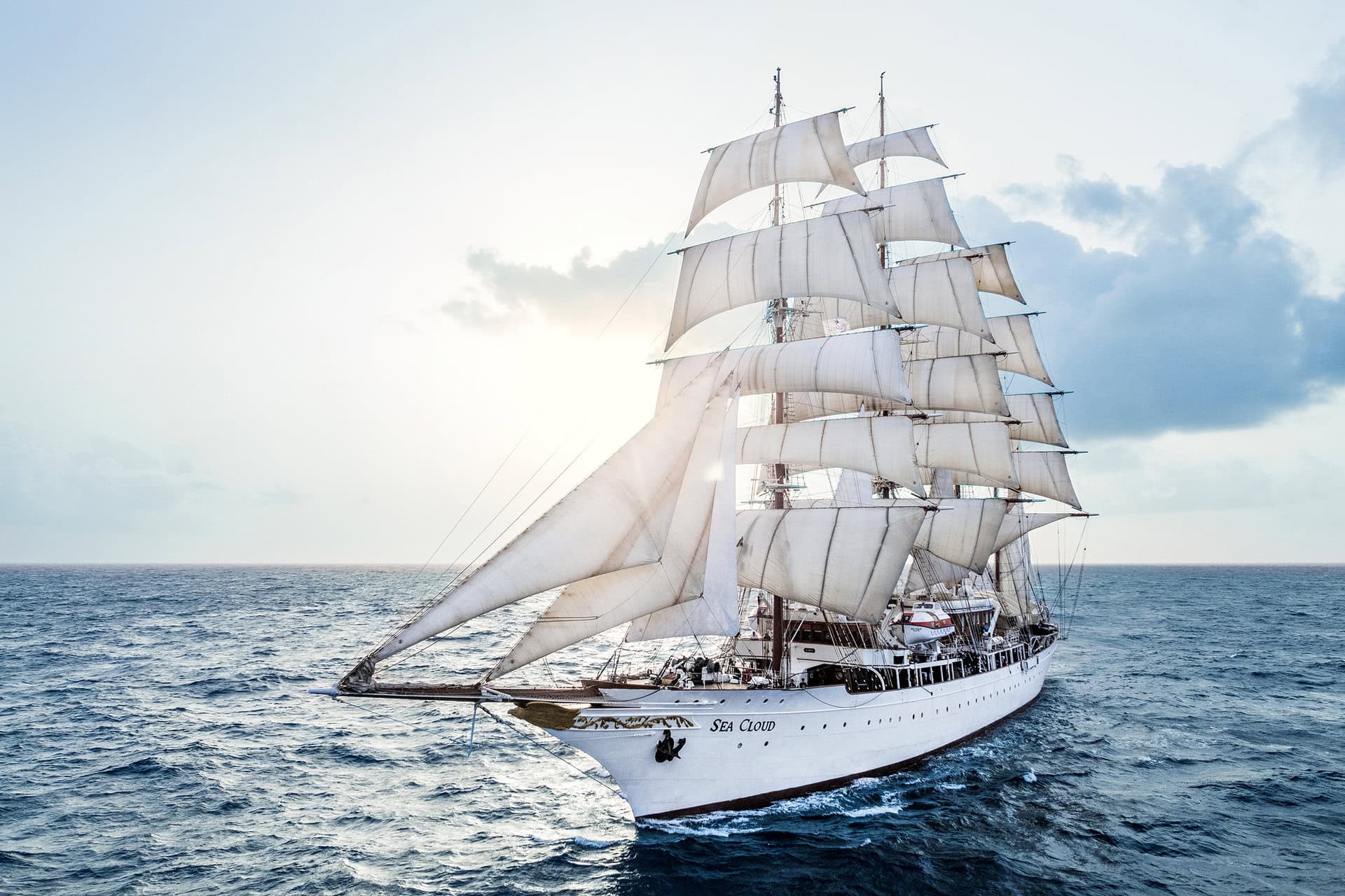 segelschiff-windjammer-gay-sea-cloud-bella-italia-urlaub-segeltoern-lgbtqia+-bord-sonne-meer