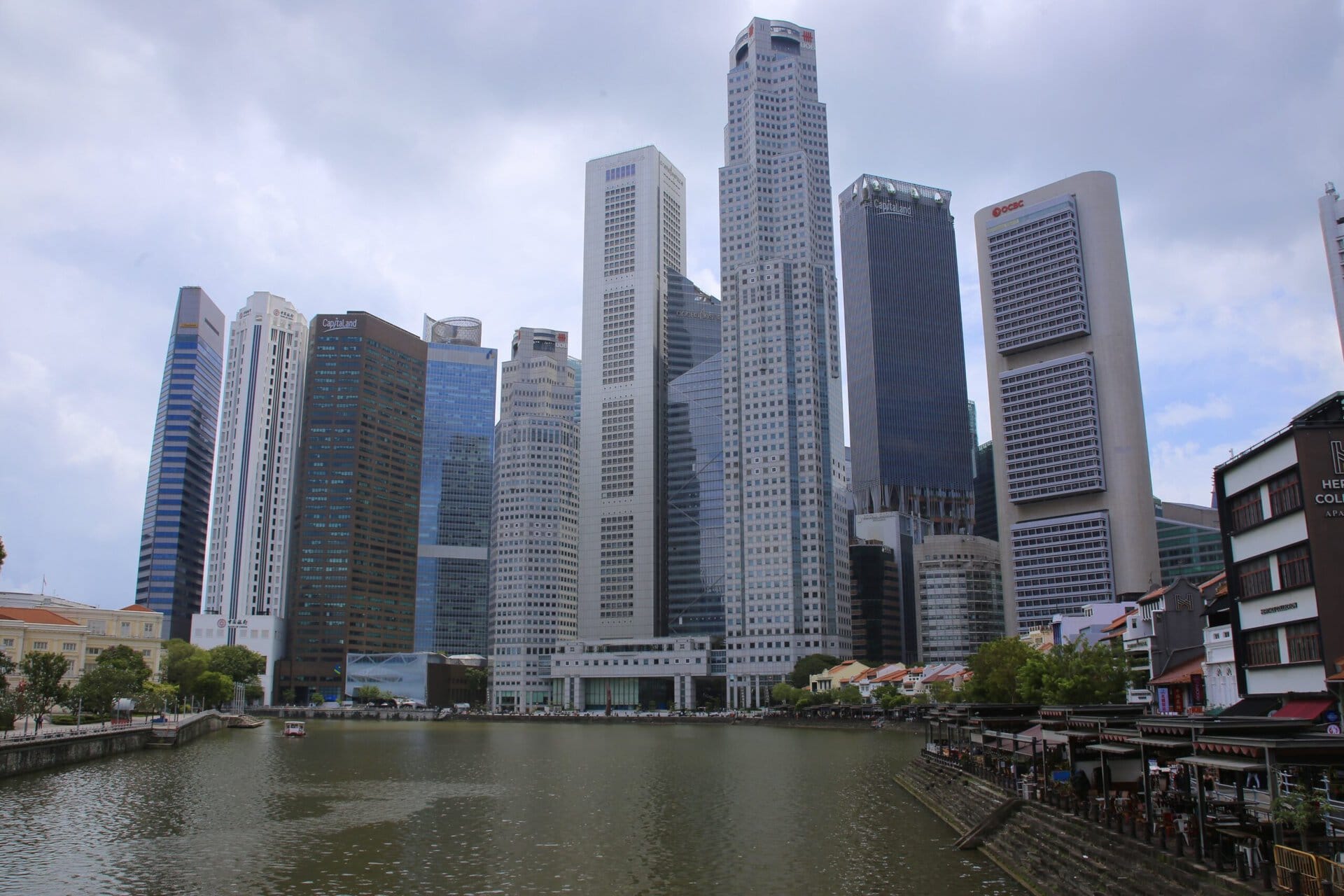 hafen-gay-reise-singapur-reiseblog-indonesien-lgbtqia+-urlaub-architektur-modern-skyline