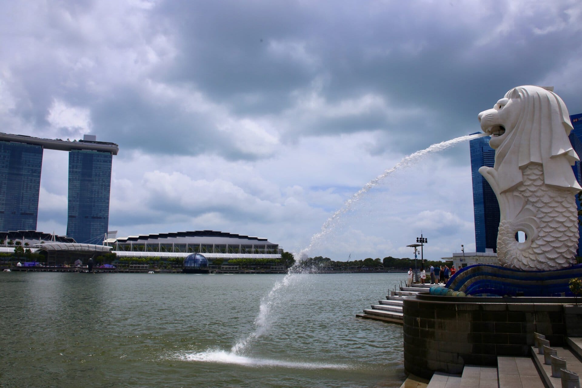 lion-gay-reise-singapur-reiseblog-indonesien-lgbtqia+-urlaub-architektur-modern-skyline